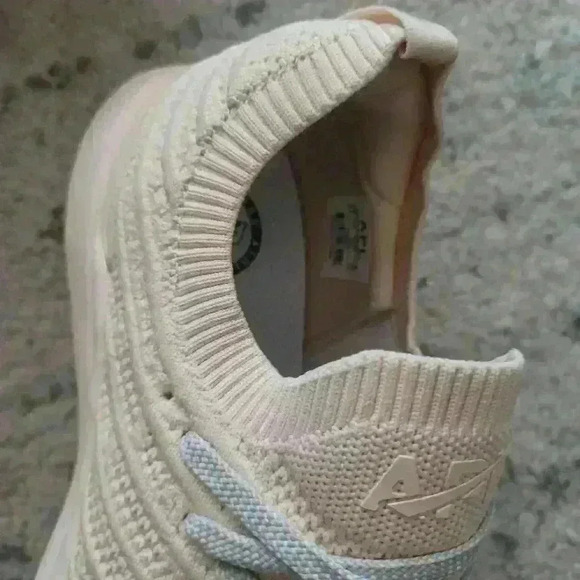 APL Womens Warm Silk/ Pastel Melange Techloom Sneaker 9.5 - Picture 16 of 16